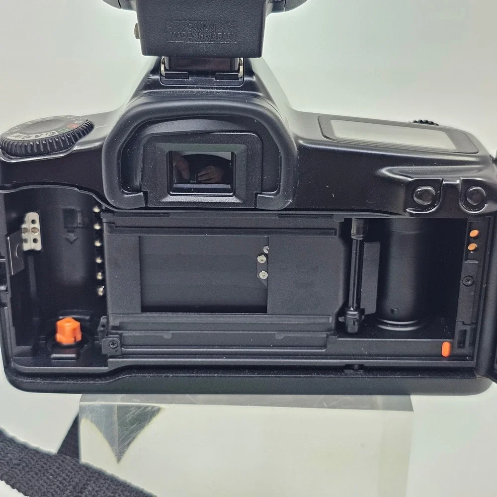 Canon EOS Rebel II 35mm Film SLR Camera with 35-80mm Lens & Speedlite 200E Flash